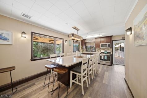 11 Deane Road Hopatcong NJ 07843
