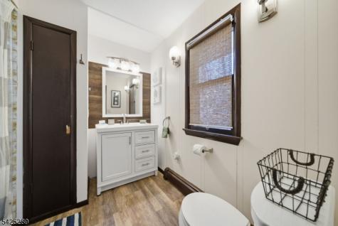11 Deane Road Hopatcong NJ 07843