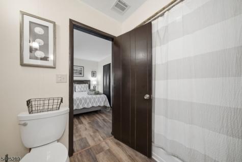 11 Deane Road Hopatcong NJ 07843