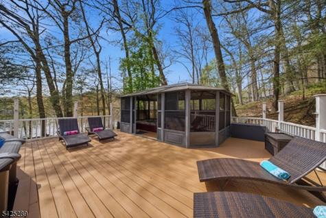 11 Deane Road Hopatcong NJ 07843