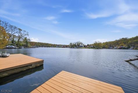 11 Deane Road Hopatcong NJ 07843