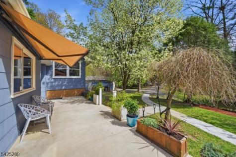 11 Deane Road Hopatcong NJ 07843