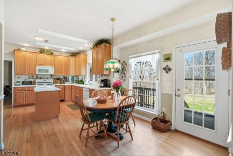 140 Bunker Hill Road Franklin NJ 08540