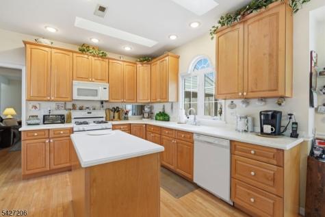 140 Bunker Hill Road Franklin NJ 08540
