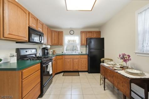 140 Bunker Hill Road Franklin NJ 08540