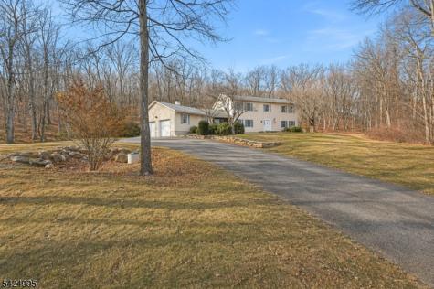 611 Snake Den Road West Milford NJ 07480