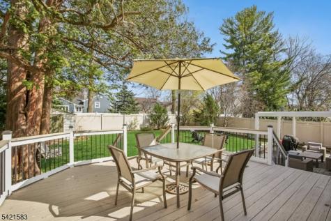 27 Garden Oval Springfield NJ 07081