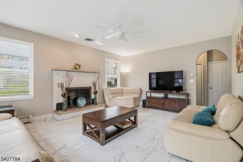 20 Greenbriar Court Boonton NJ 07005