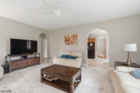 20 Greenbriar Court Boonton NJ 07005