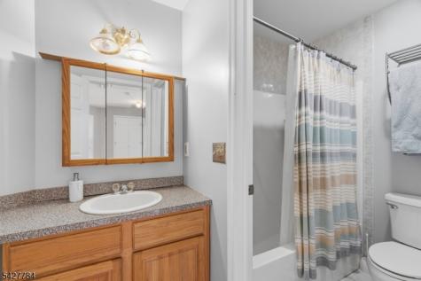 20 Greenbriar Court Boonton NJ 07005