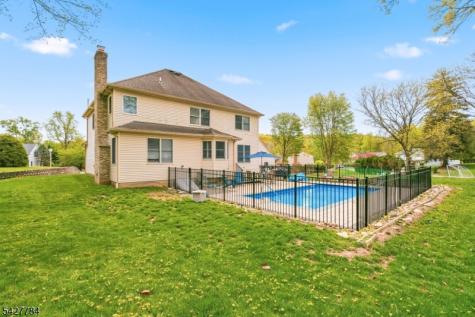 20 Greenbriar Court Boonton NJ 07005