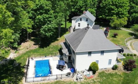20 Greenbriar Court Boonton NJ 07005