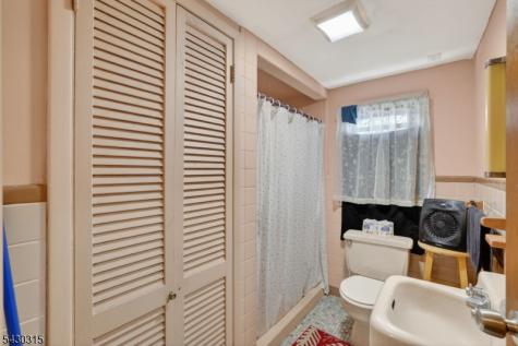 129 Pake Street Nutley NJ 07110