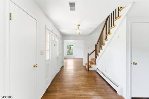 3 Elm Street Chester NJ 07930