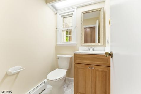 3 Elm Street Chester NJ 07930