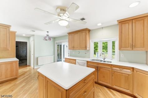3 Elm Street Chester NJ 07930