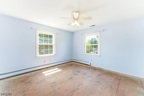 3 Elm Street Chester NJ 07930