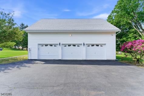 3 Elm Street Chester NJ 07930