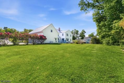 3 Elm Street Chester NJ 07930