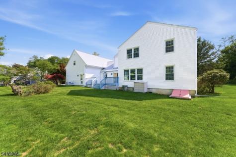 3 Elm Street Chester NJ 07930