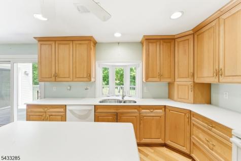 3 Elm Street Chester NJ 07930