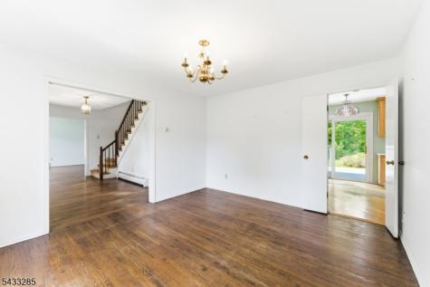 3 Elm Street Chester NJ 07930