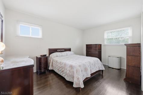 9 Brearly Crescent Mount Olive NJ 07836