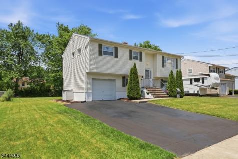 9 Brearly Crescent Mount Olive NJ 07836