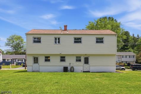 9 Brearly Crescent Mount Olive NJ 07836