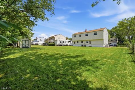 9 Brearly Crescent Mount Olive NJ 07836