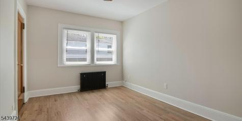 206 Lakeview Avenue Leonia NJ 07605
