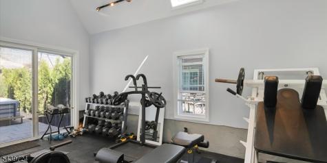 206 Lakeview Avenue Leonia NJ 07605