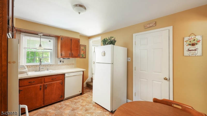 11 Munsee Drive Cranford NJ 07016