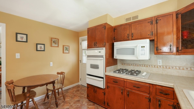 11 Munsee Drive Cranford NJ 07016