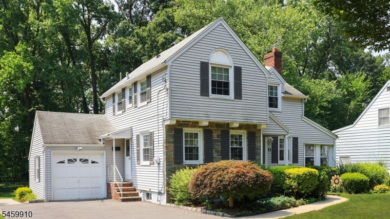 11 Munsee Drive Cranford NJ 07016