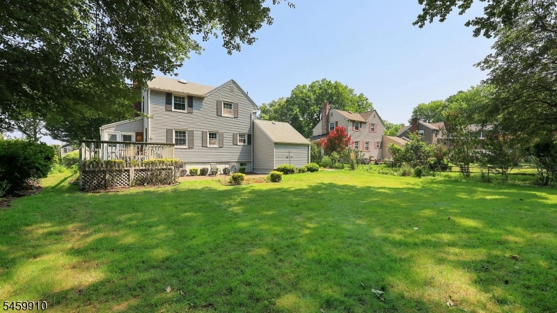 11 Munsee Drive Cranford NJ 07016