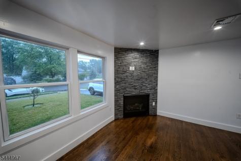 51 Greenwich Drive Bergenfield NJ 07621