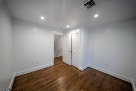 51 Greenwich Drive Bergenfield NJ 07621