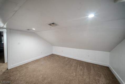 51 Greenwich Drive Bergenfield NJ 07621