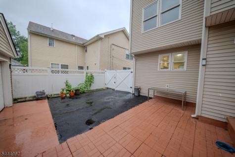51 Greenwich Drive Bergenfield NJ 07621