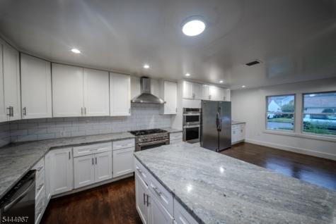 51 Greenwich Drive Bergenfield NJ 07621