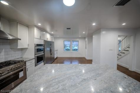 51 Greenwich Drive Bergenfield NJ 07621