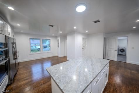 51 Greenwich Drive Bergenfield NJ 07621