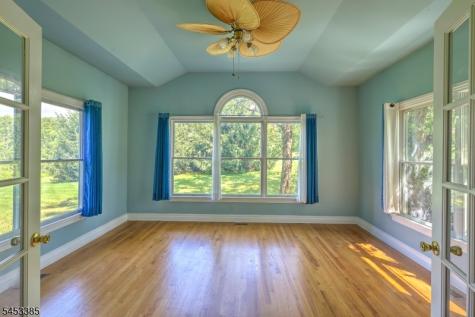 199 County Road 517 Tewksbury NJ 07830