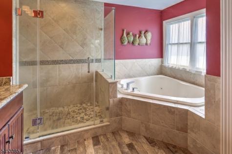 199 County Road 517 Tewksbury NJ 07830