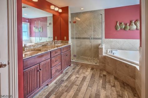 199 County Road 517 Tewksbury NJ 07830