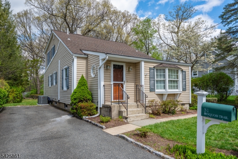 31 Iroquois Trail Denville NJ 07834
