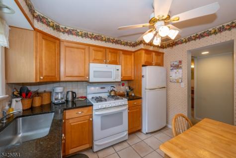 31 Iroquois Trail Denville NJ 07834