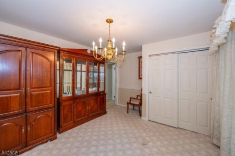 31 Iroquois Trail Denville NJ 07834