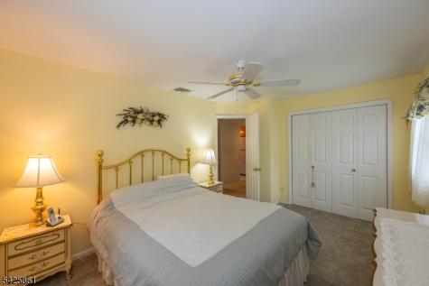 31 Iroquois Trail Denville NJ 07834